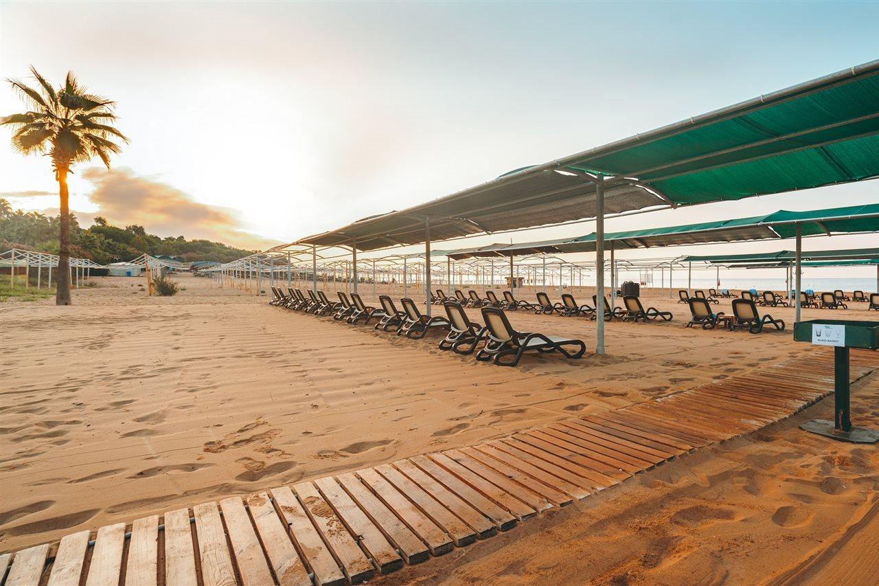 Royal Atlantis Beach Side Exterior photo